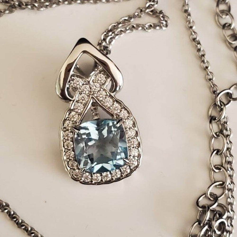 Gold Coast Cushion Cut Faux Aquamarine Halo Necklace Platinum Plated Gift - Picture 3 of 8